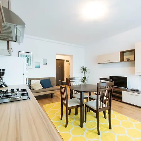 Apartment Sunny Muncii Bucharest