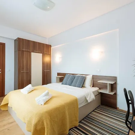 Apartment Sunny Muncii Bucharest